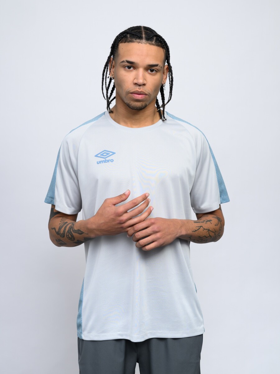 REMERA VIVE Umbro Hombre - 05p 