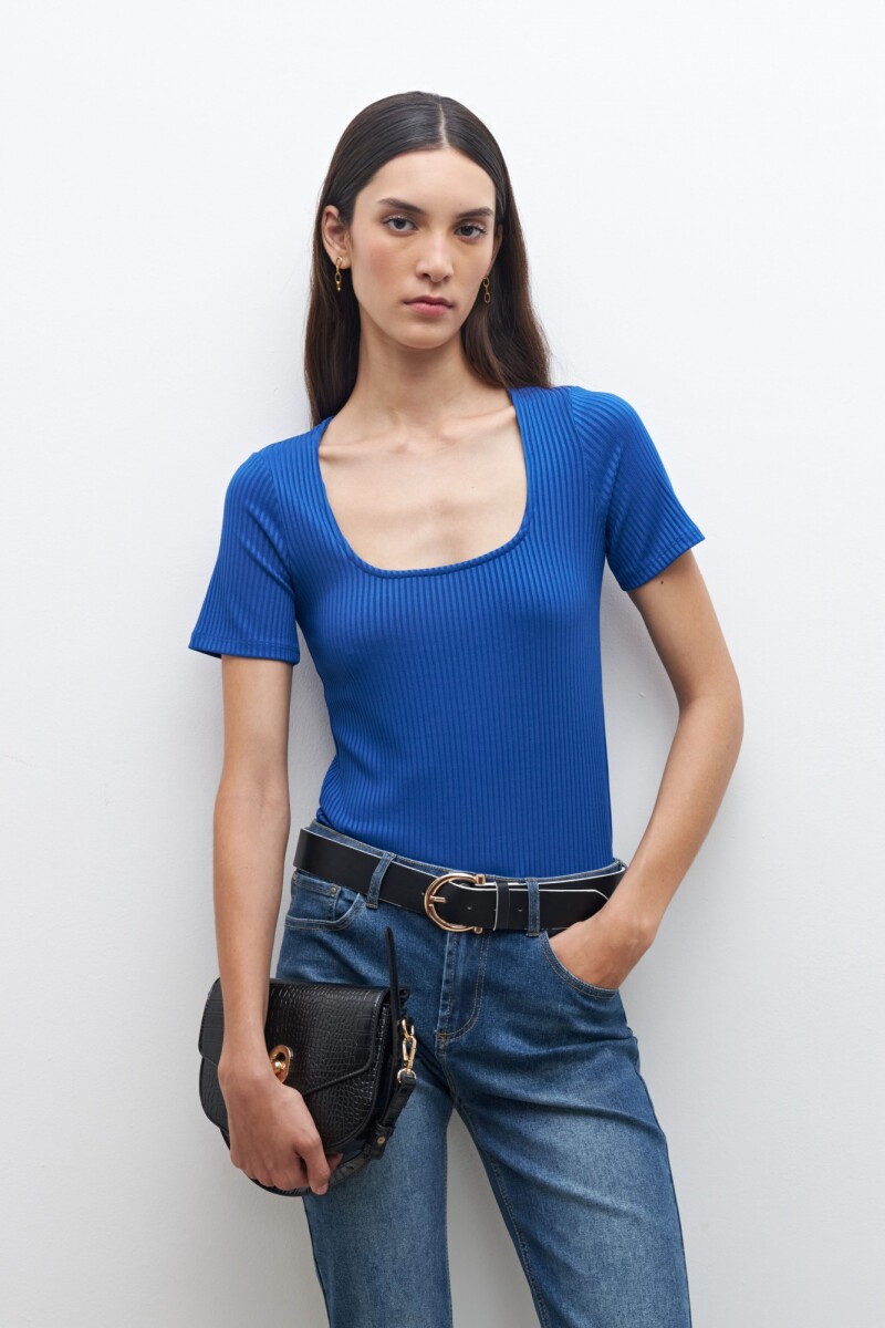 Remera rib escote cuadrado - azul francia 