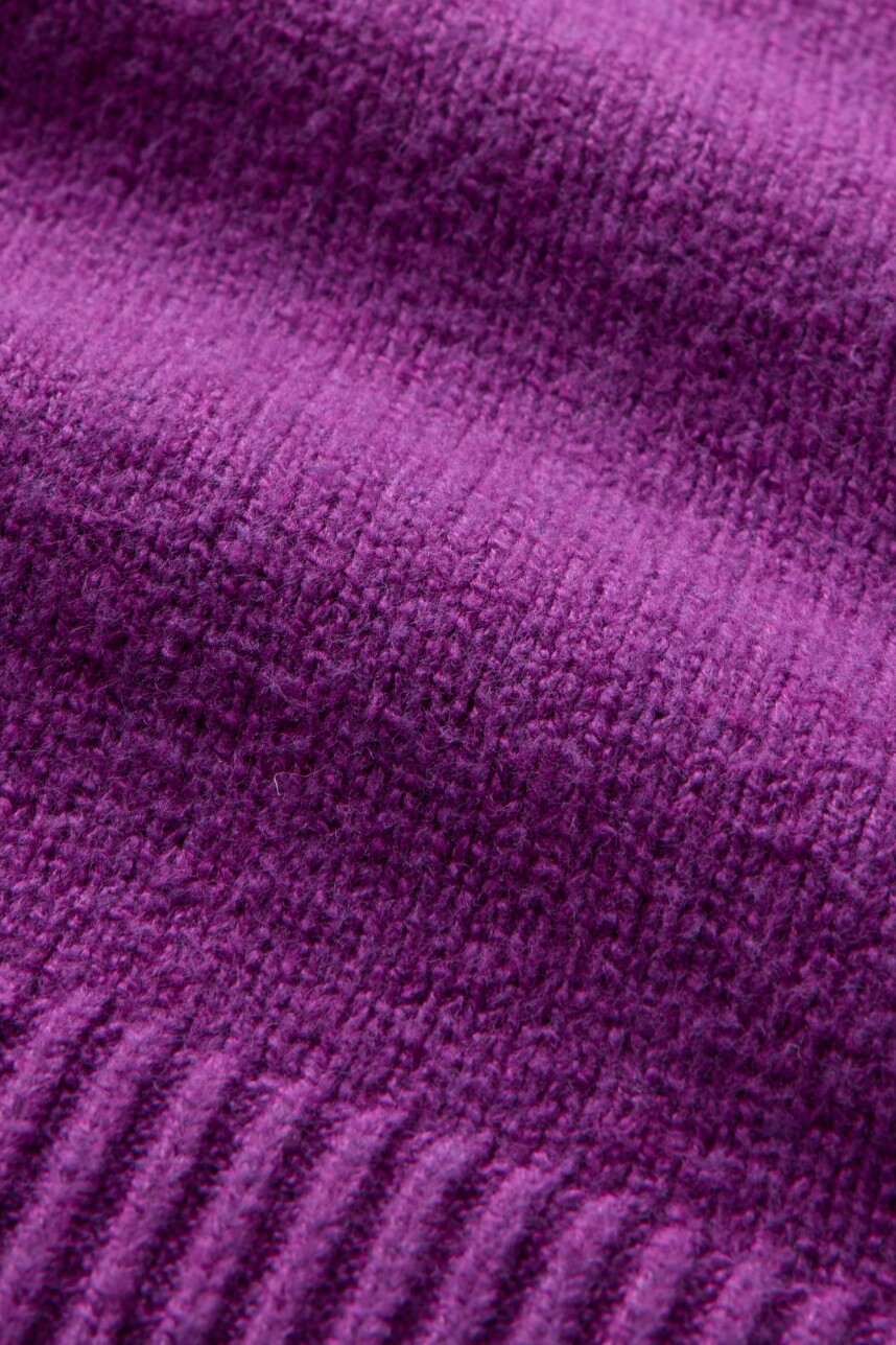 Buzo Cashsoft Cuello V Niña Ultraviolet Wave