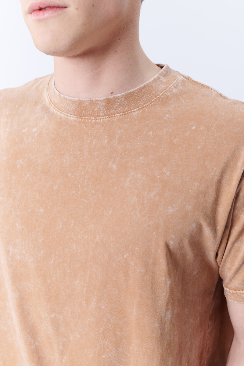 Remera Lavada Beige Oscuro