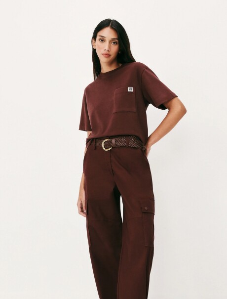 CAMISETA MANGA CORTA CON ESTAMPA BORDEAUX
