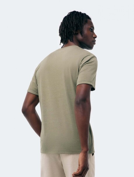 CAMISETA BÁSICA MANGA CORTA CUELLO EN V VERDE