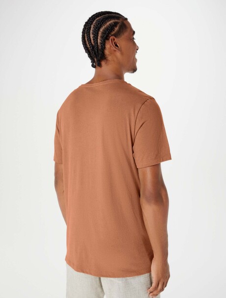CAMISETA ADULTOS CON LINO HIPOALERGÉNICA Y ANTIBACTERIAL  MARRÓN