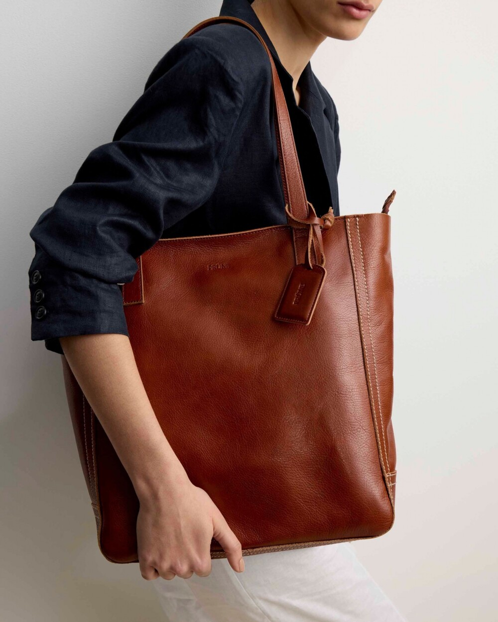 Shopper Vera en cuero vegetal liso Cuoio