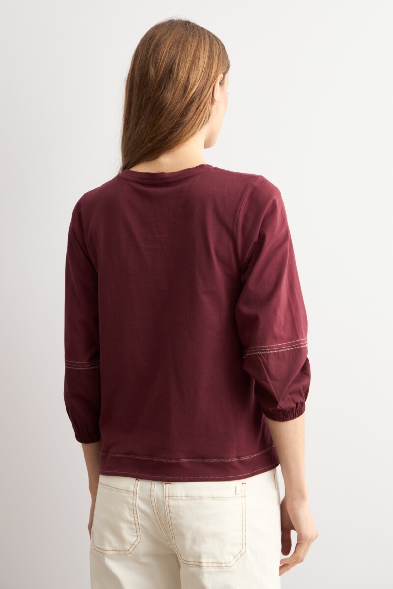 Remera mangas poplin ciruela