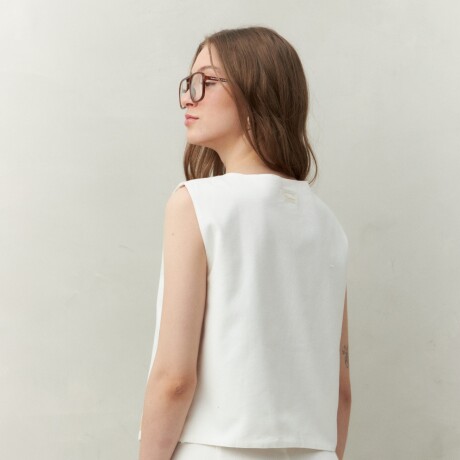 CHALECO BORDADITO Crudo