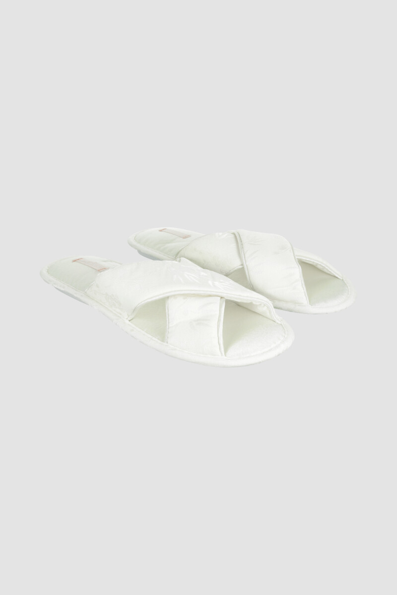 Pantufla cruz Marfil