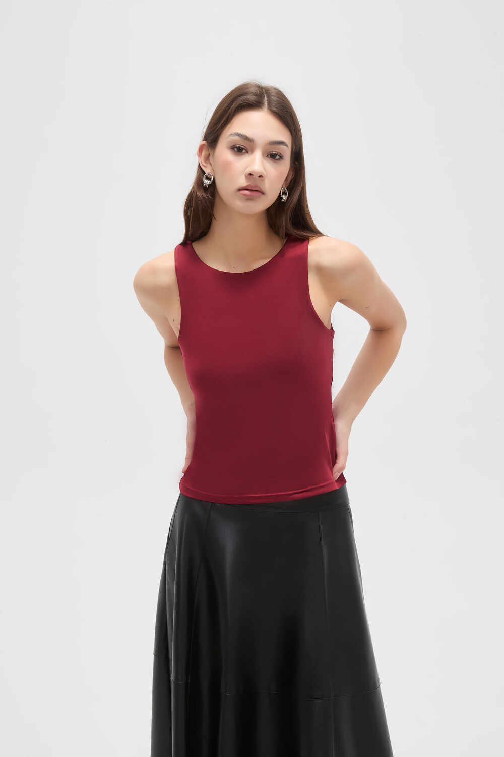 Musculosa Onesti Cereza Oscuro