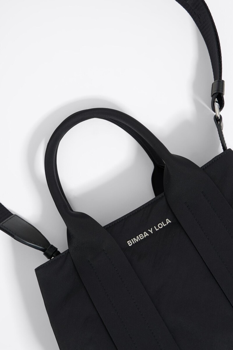 BOLSO DE MANO MEDIANO NYLON Negro