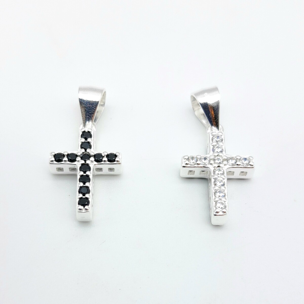 Cruz de plata 925 con circonias, REVERSIBLE. 