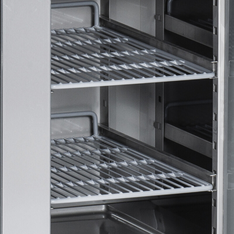 Mostrador refrigerado 3 puertas sin respaldo - Coolhead QR 3100 Mostrador refrigerado 3 puertas sin respaldo - Coolhead QR 3100