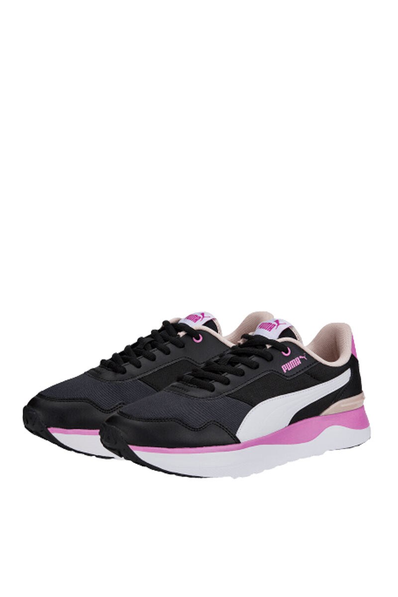 CALZADO DEPORTIVO PUMA R78 VOYAGE Fuxia