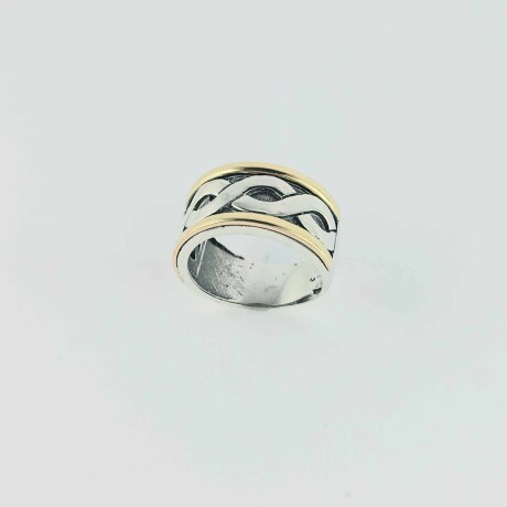 Anillo de plata 925 y double en oro 18 ktes. Anillo de plata 925 y double en oro 18 ktes.