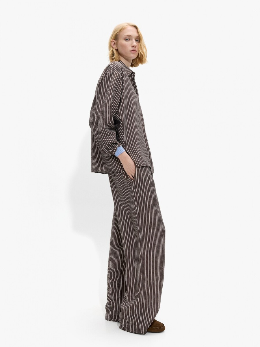 Camisa Con Rayas marron