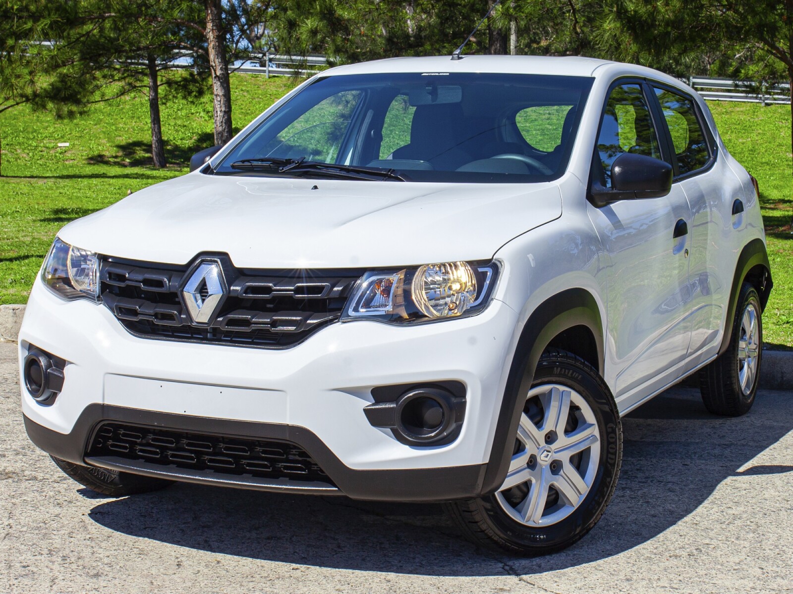 Renault Kwid 1.0 Life Descuenta IVA | Permuta / Financia 