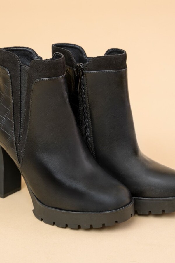Bota Eco Cuero. Bota Eco Cuero.