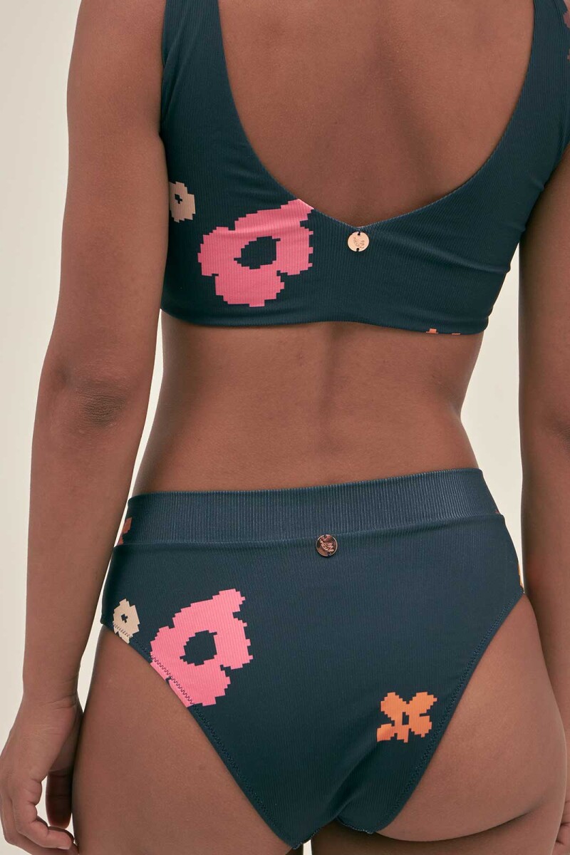 NICKY BOTTOM Poppy Night