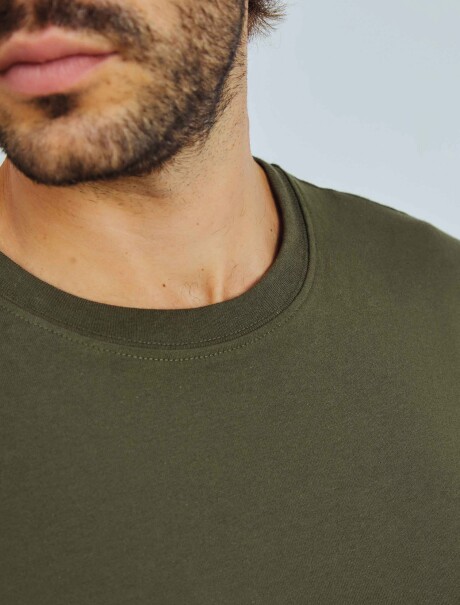CAMISETA BÁSICA MANGA CORTA VERDE MUSGO