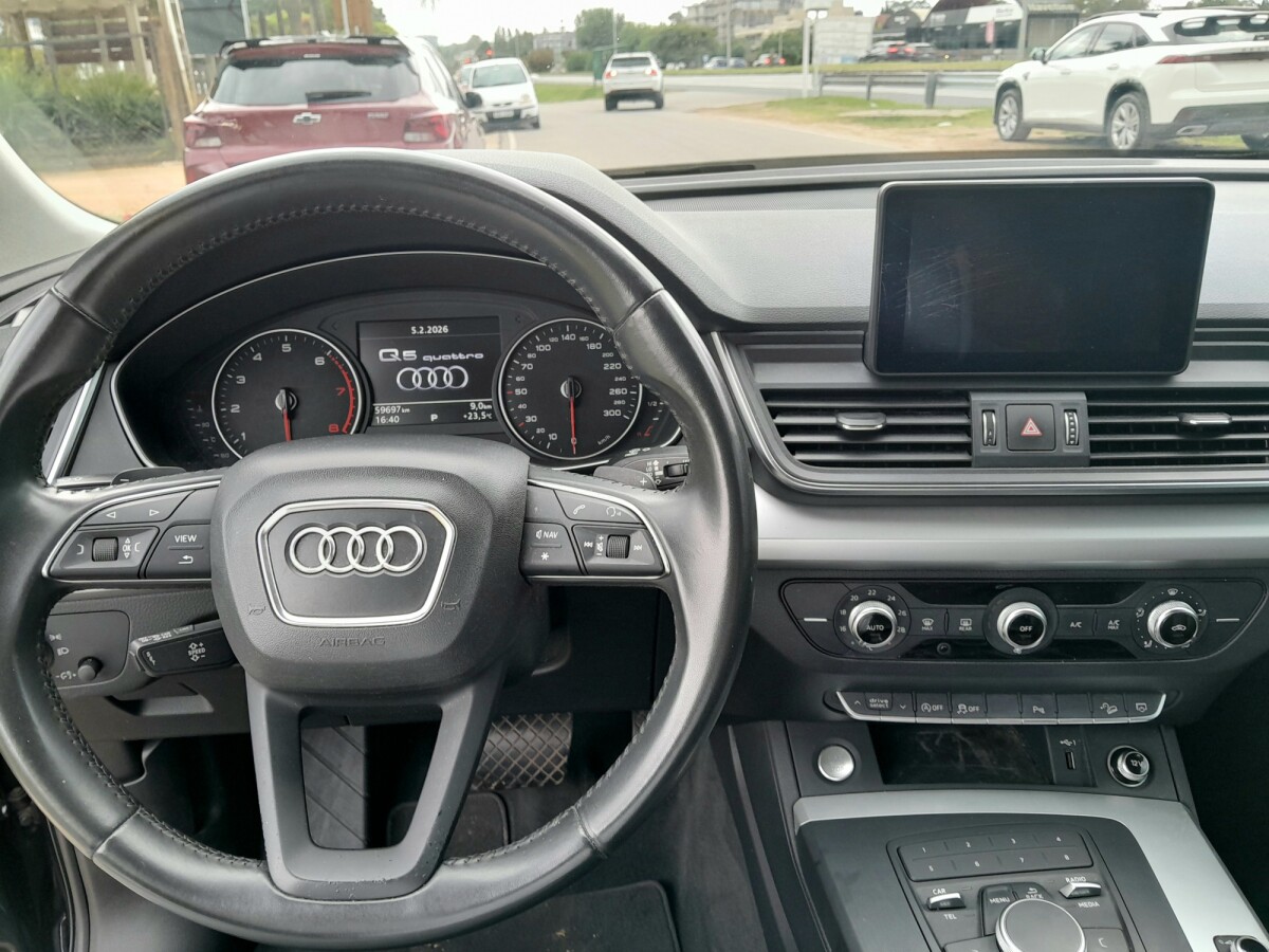 Audi Q5 2.0 Premium TFSI Quattro AT | Permuta / Financia Audi Q5 2.0 Premium TFSI Quattro AT | Permuta / Financia