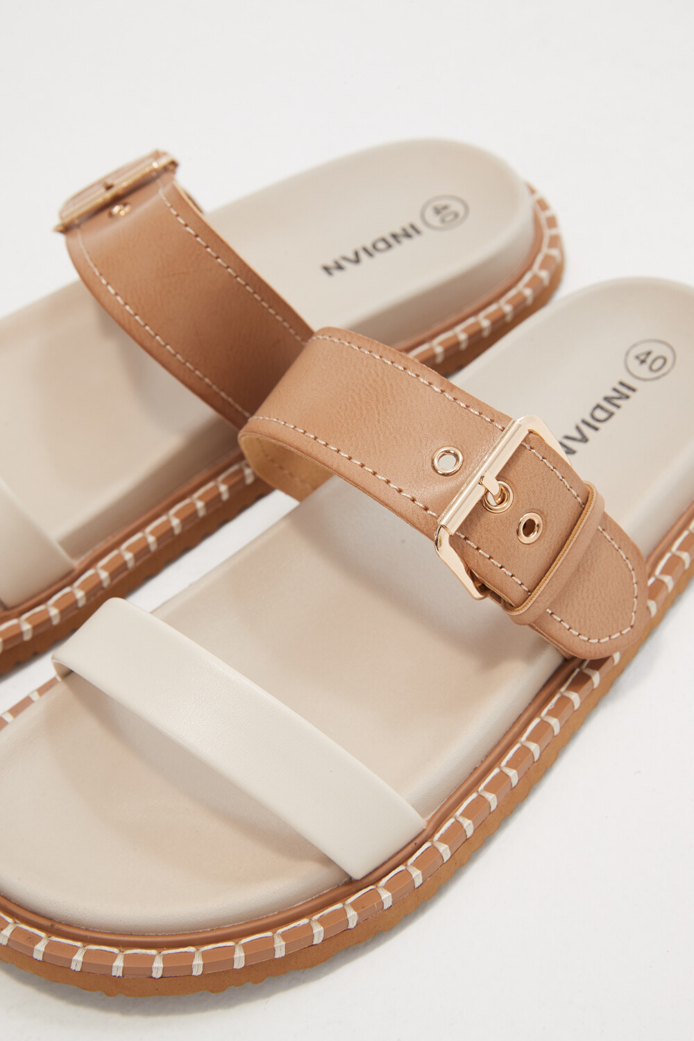 Sandalia Milett Beige