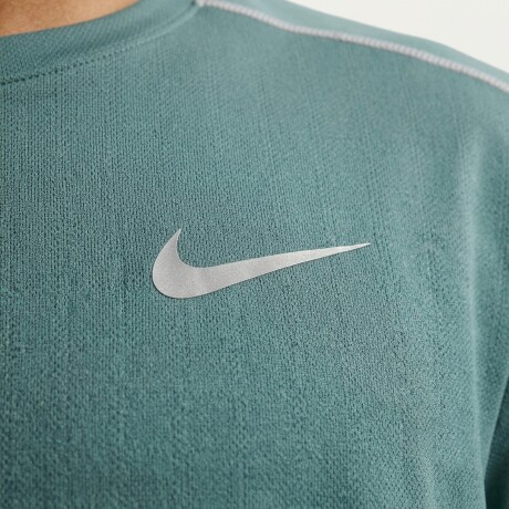 Remera Nike Miler 382