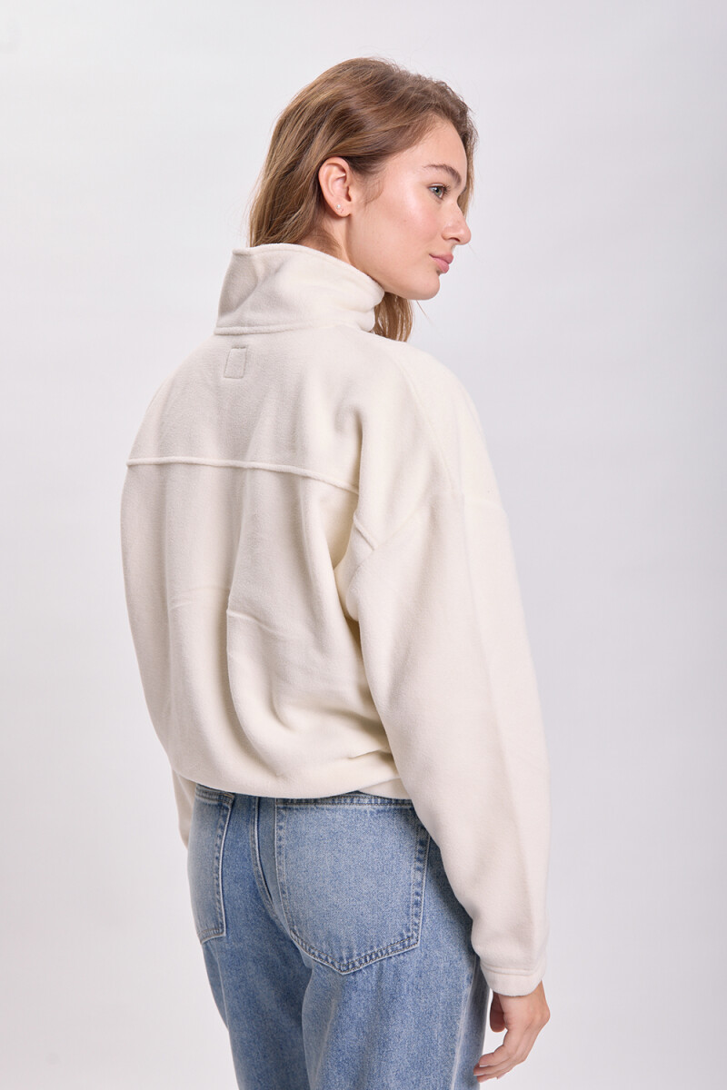 Campera polar Crudo