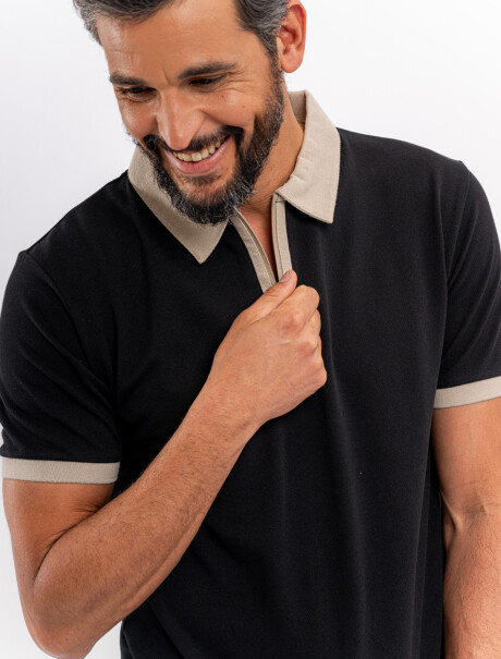 Remera m/c cierre negro