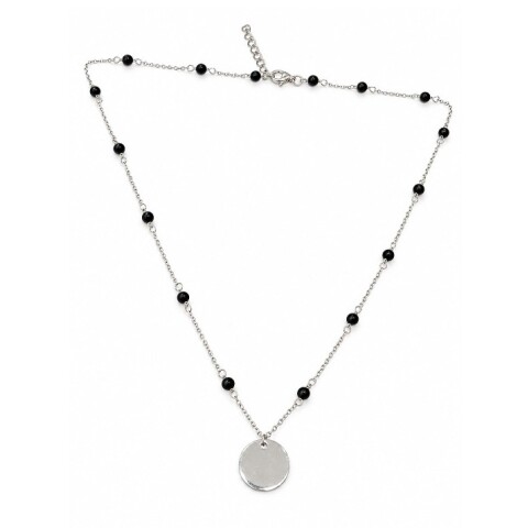 Cadena con bolitas negras y medalla Cadena con bolitas negras y medalla