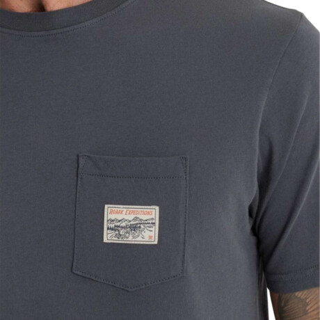 Remera Roark Expedition Gris Oscuro