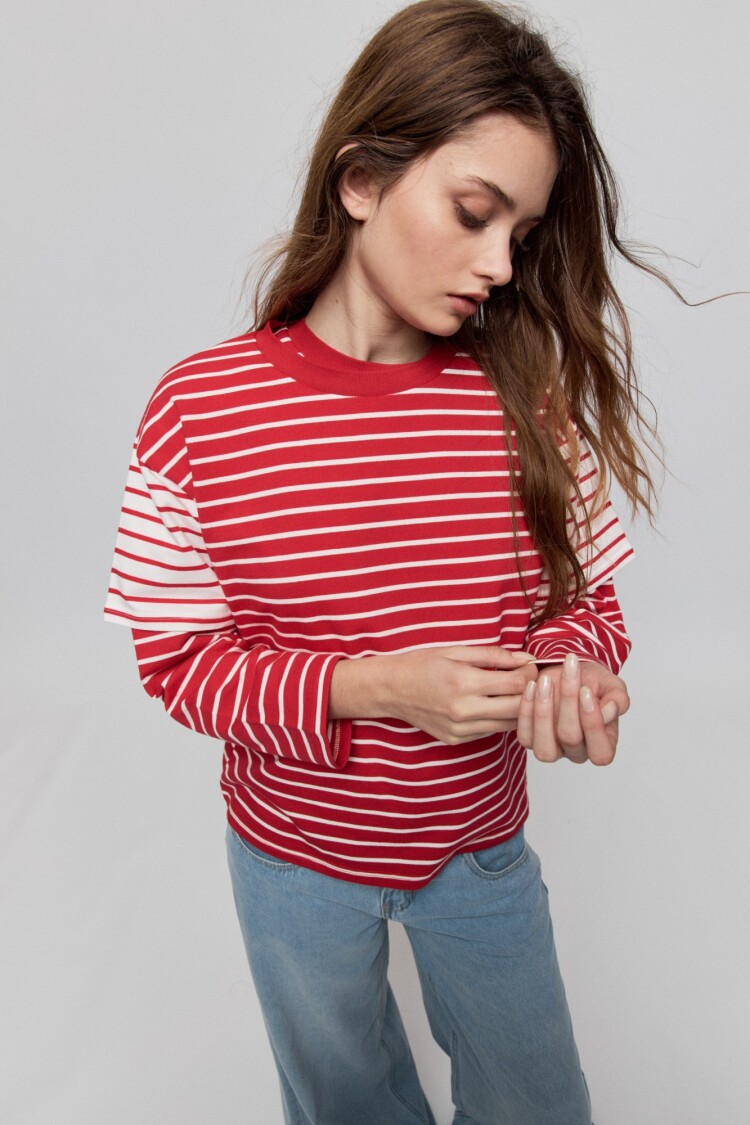 REMERA SCOTT Rojo