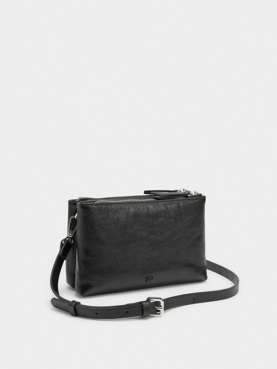 Bolso Bandolera Efecto Craquelado Con Tachuelas negro
