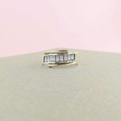 Anillo de plata 925 y double en oro 18 ktes. con circonias, SHANTOU. Anillo de plata 925 y double en oro 18 ktes. con circonias, SHANTOU.