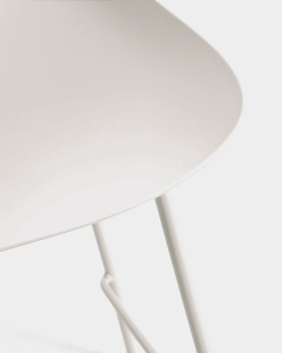 Taburete Altea beige y patas de acero con acabado beige 65 cm