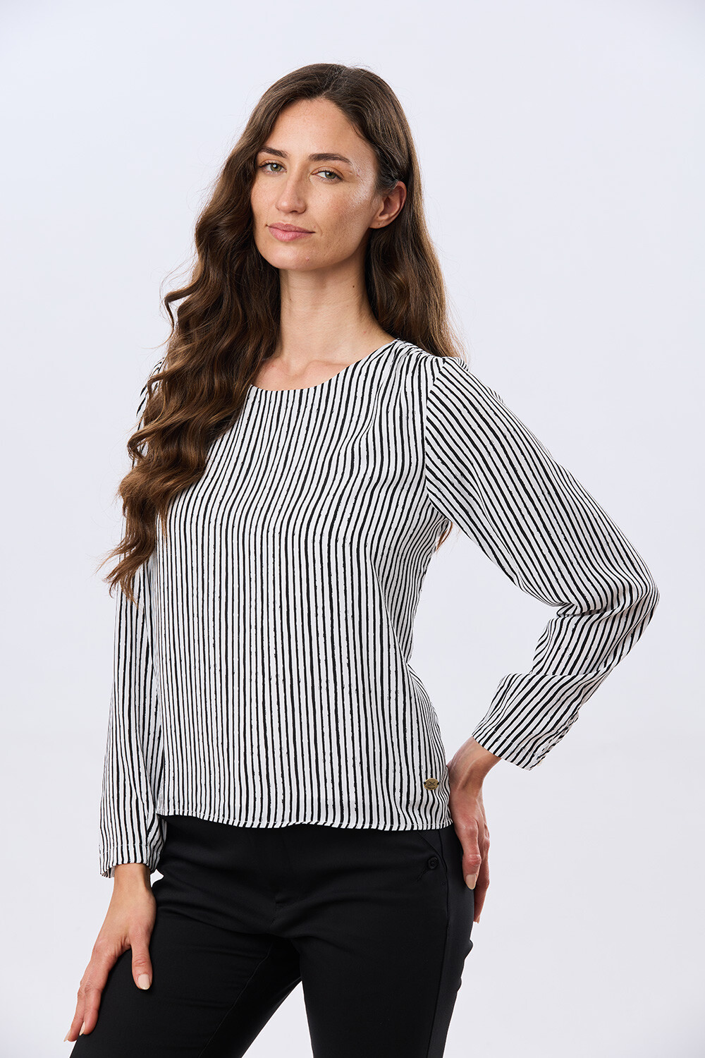 BLUSA CLÁSICA Raya Negra