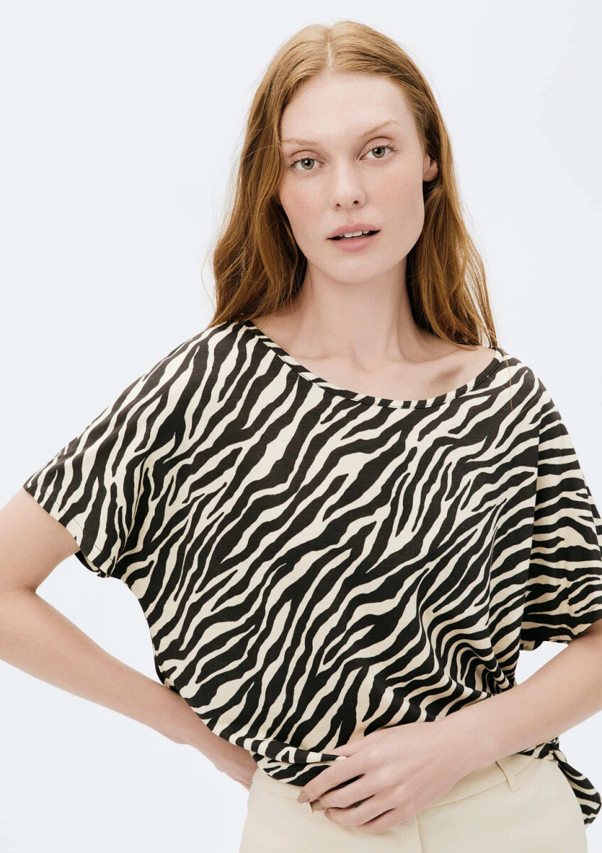 BLUSA MANGA CORTA ESTAMPADA - MARRÓN 