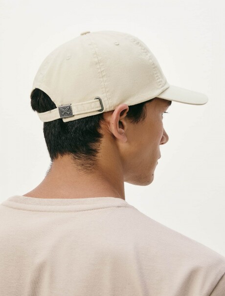 GORRO ADULTO UNISSEX BEIGE