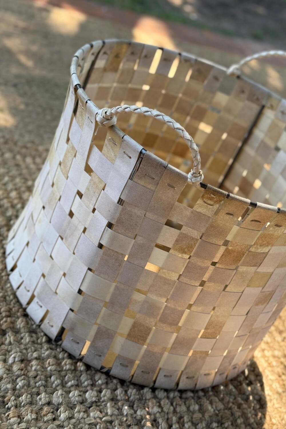 Round Braided Basket Claro