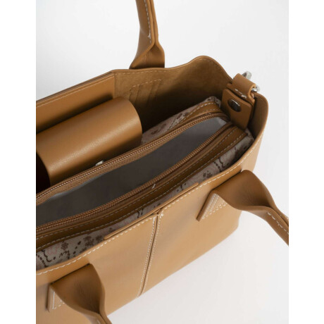 Cartera City Con Charm Marron Camel