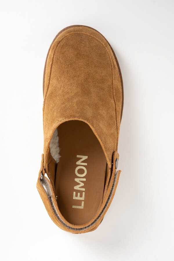 Zueco Gamuza Con Corderito Camel