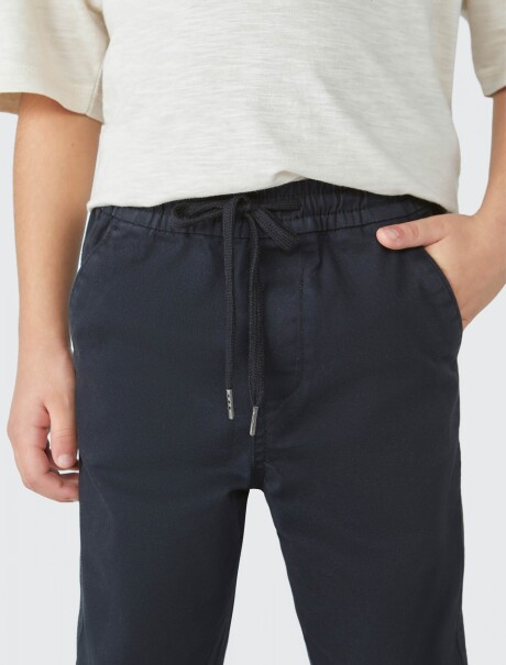 PANTALÓN INFANTIL CON CORDÓN NEGRO