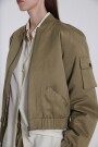 BOMBER CORTA MENSA Verde Militar