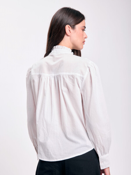 Blusa con volado Crudo