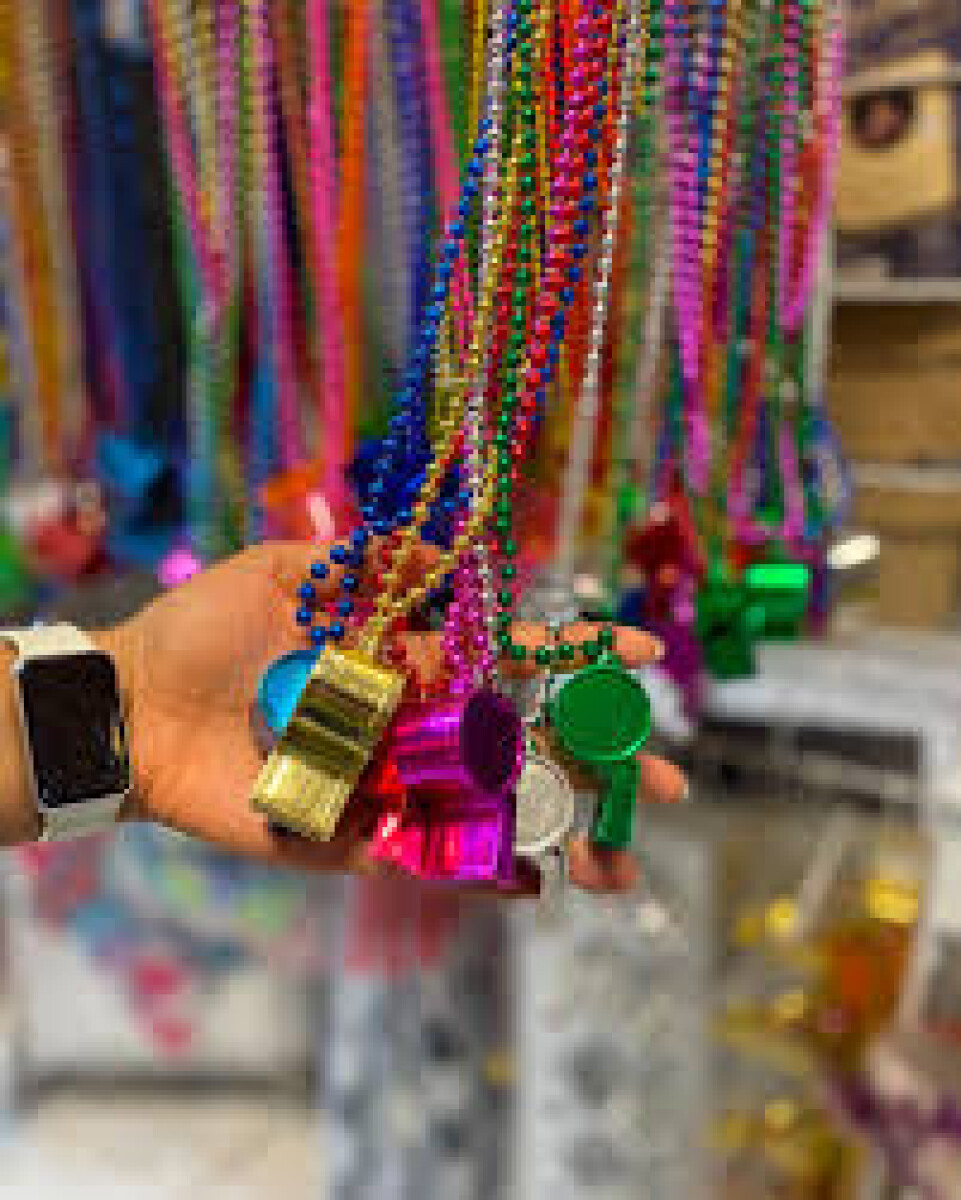 Collar de Perlas con Chifle 
