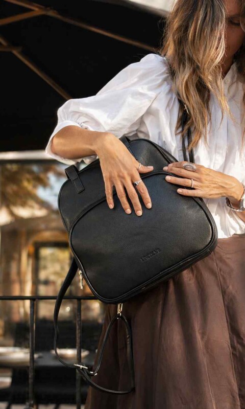 MOCHILA CLARA NEGRO