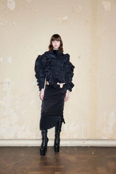 MIDI HELGUERA SKIRT Negro