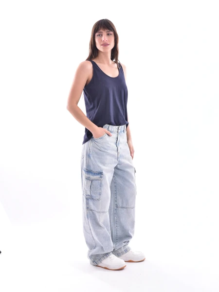 MUSCULOSA BÁSICA LAURA AZUL OSCURO