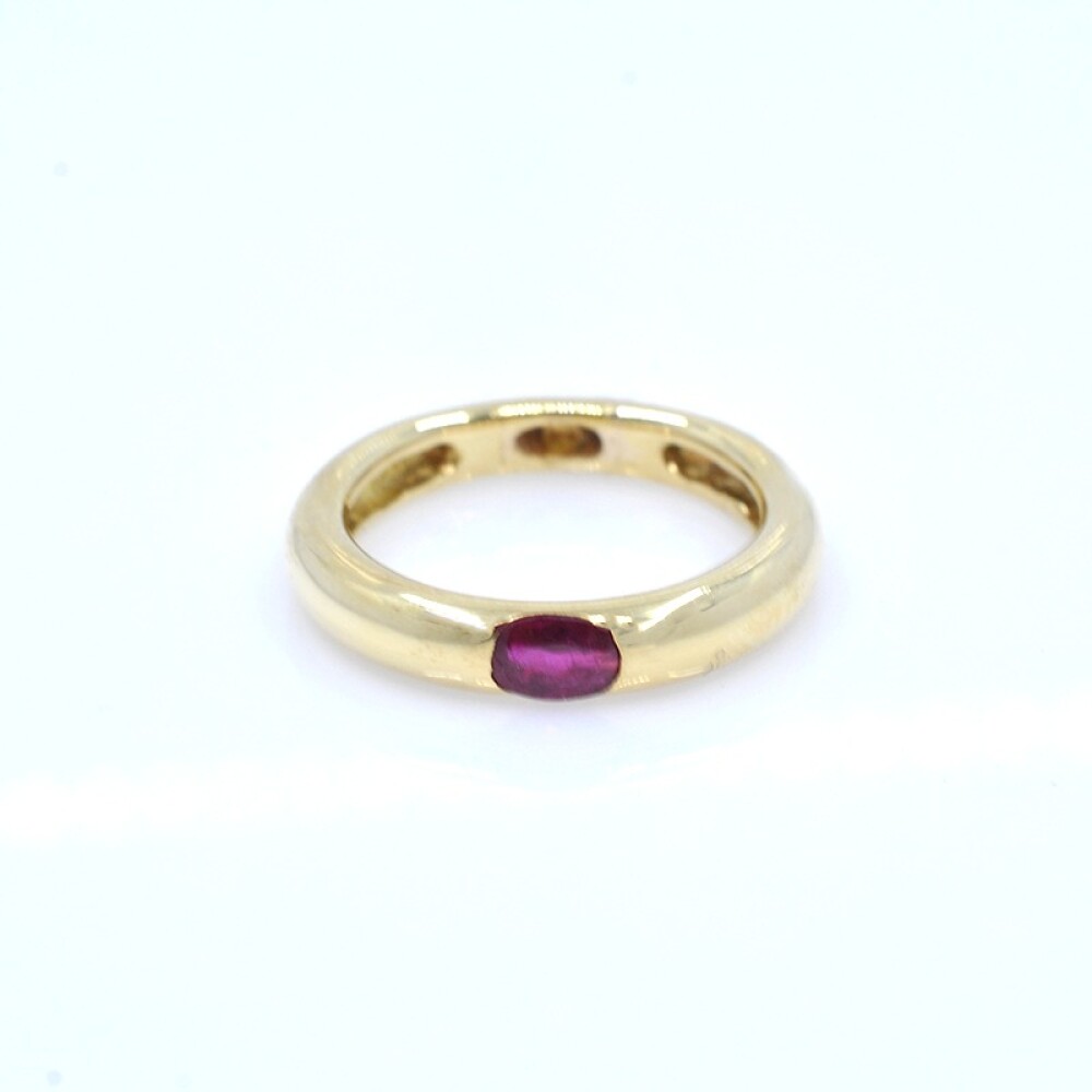 Anillo en oro 18k bombé con rubí legítimo oval Anillo en oro 18k bombé con rubí legítimo oval