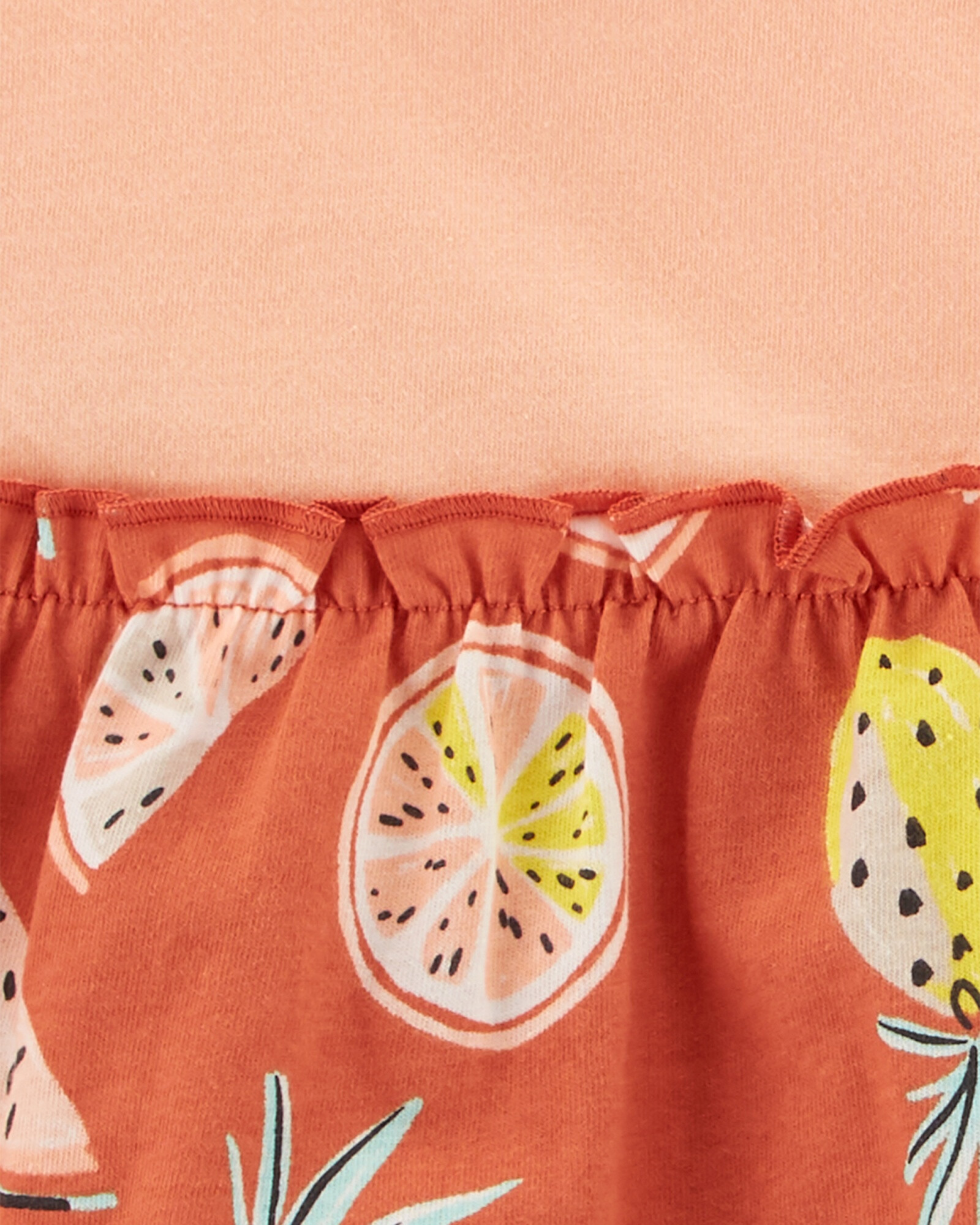 Set tres piezas short, remera y body de algodón diseño frutal Sin color