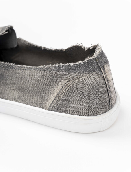 Zapatilla denim gris gastado