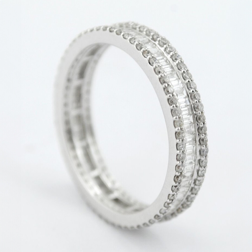 Anillo Sin Fin Oro Blanco 18K Y Brillantes Anillo Sin Fin Oro Blanco 18K Y Brillantes